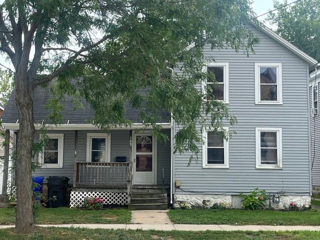 property at 109 W Winnebago St