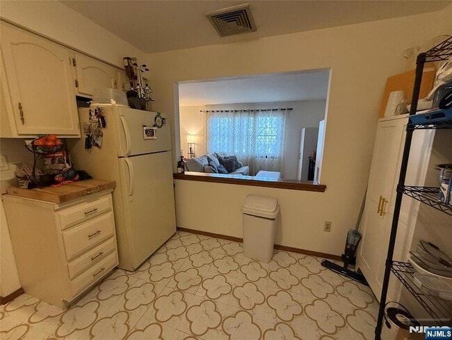 53-67 Newark Pompton Turnpike Unit 65 C in Pequannock Township, NJ - Building Photo - Building Photo