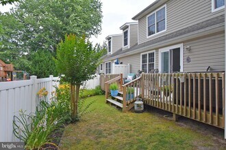 1068 Caravan Wy in Salisbury, MD - Building Photo - Building Photo