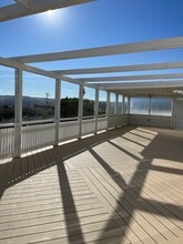 633 Rocca Ave in South San Francisco, CA - Foto de edificio - Building Photo