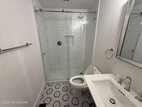 2904 Riedling Dr in Louisville, KY - Building Photo - Building Photo