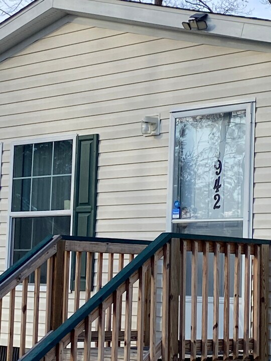 942 Monte Verde Rd in Center Cross, VA - Building Photo