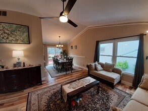 8 Stout Run Ct in Catonsville, MD - Building Photo - Building Photo