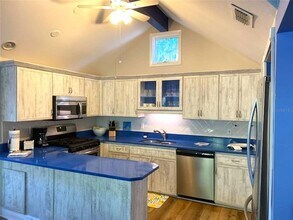 701 Broadway St in Longboat Key, FL - Building Photo - Building Photo