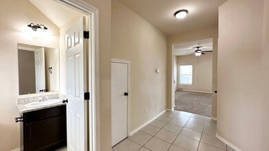 8713 Pensive Dr in Converse, TX - Building Photo - Building Photo