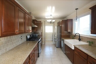 11675 Faculty Dr in Norwalk, CA - Building Photo - Building Photo