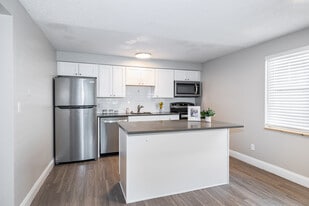 The Loop at Lamar Station in Lakewood, CO - Building Photo