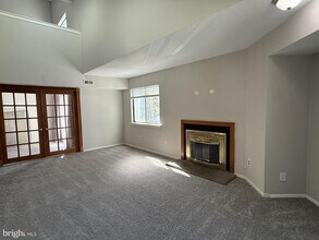 1304 Berwyck Ct in Gloucester Township, NJ - Building Photo - Building Photo