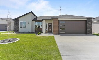 614 Caridad Ct in Pasco, WA - Building Photo