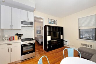 237 Sullivan St in New York, NY - Building Photo - Building Photo