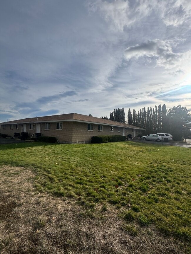 301 Santa Roza Dr in Yakima, WA - Building Photo - Building Photo