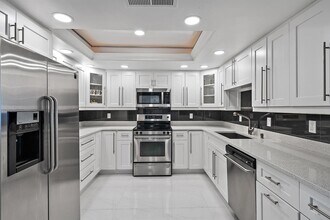 3456 S Ocean Blvd, Unit 802 in Palm Beach, FL - Foto de edificio - Building Photo