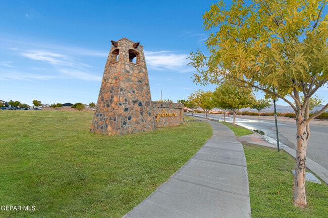 889 Blue Park Ave in Santa Teresa, NM - Building Photo - Building Photo