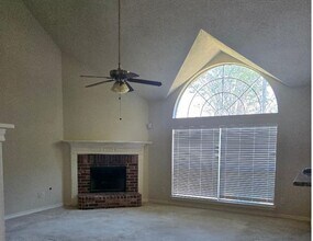 5719 Candlecreek Dr in Richmond, TX - Building Photo - Building Photo