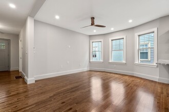 11 Day St, Unit 1 in Cambridge, MA - Building Photo - Building Photo