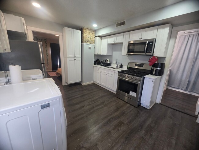 property at 626 NE Taylor St