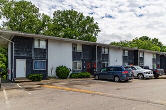 Pagoda Condominiums in Nashville, TN - Building Photo - Building Photo