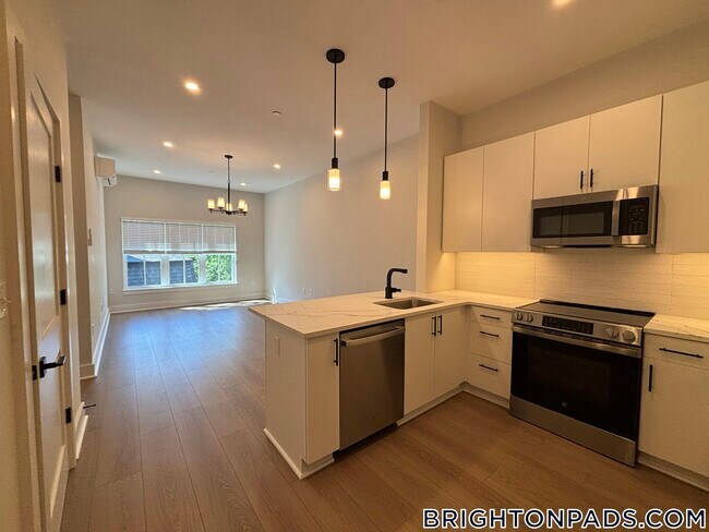 9 Newton St
