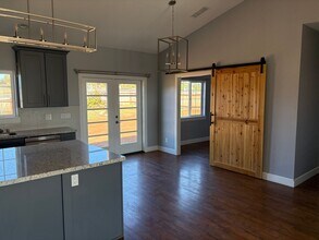 6404 Clark Rd in Paradise, CA - Building Photo - Building Photo