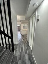 7510 SW 152nd Ave in Miami, FL - Foto de edificio - Building Photo