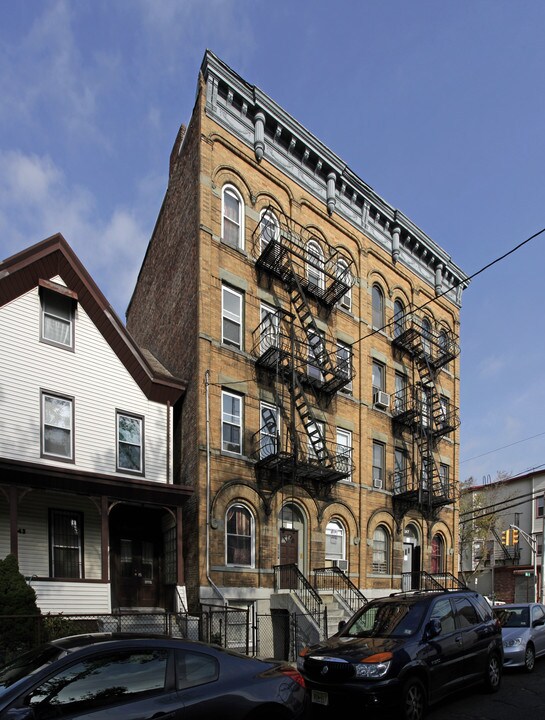 Chestnut Apartments in Jersey City, NJ - Building Photo