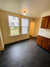 830 SE Belmont St in Portland, OR - Building Photo - Building Photo