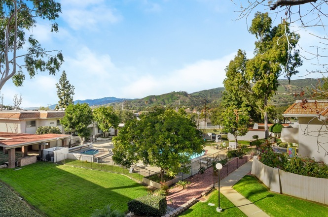 4545 Ramona Ave, Unit La Verne in La Verne, CA - Foto de edificio