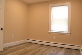 11 Central Ave, Unit 1 in Wakefield, MA - Building Photo - Building Photo