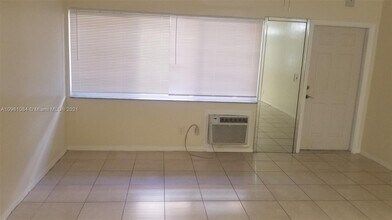 2838 Madison St, Unit 28 in Hollywood, FL - Building Photo - Building Photo