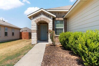 3512 Batson Dr in Austin, TX - Building Photo - Building Photo