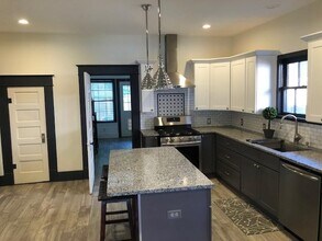 1401 Harroun Ave in McKinney, TX - Foto de edificio - Building Photo