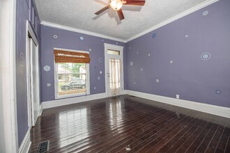 933 Vine St in Louisville, KY - Building Photo - Building Photo