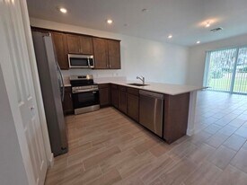 5690 Divine Dr in Delray Beach, FL - Building Photo