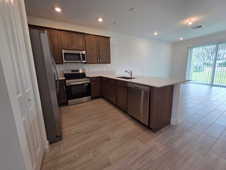 5690 Divine Dr in Delray Beach, FL - Building Photo