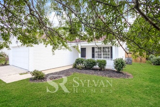 327 Oak Manor Dr in Columbia, SC - Building Photo - Building Photo