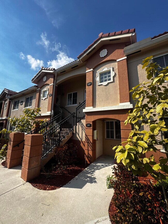 3810 N Jog Rd in Royal Palm Beach, FL - Building Photo - Building Photo