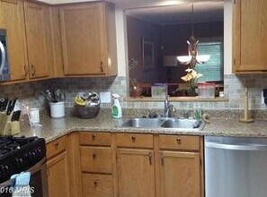 7536 Elioak Terrace in Gaithersburg, MD - Building Photo - Building Photo