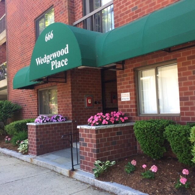 666 Main St Rentals in Winchester, MA