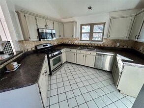 2218 Fuqua Rd in Rowlett, TX - Building Photo - Building Photo