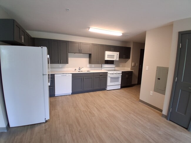 Parkview Apartments in Traverse City, MI - Building Photo - Building Photo