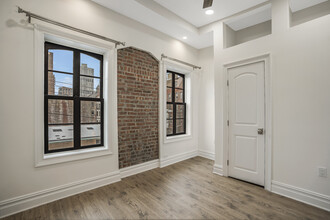 155 Grand St, Unit 3 in Jersey City, NJ - Building Photo - Building Photo