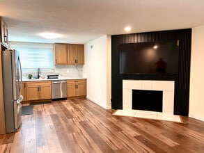 6901 Fallbrook Ave in Los Angeles, CA - Building Photo - Building Photo