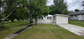 8910 Adams Ave in Jacksonville, FL - Building Photo