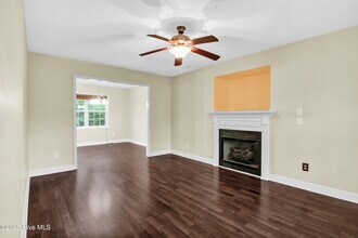 402 Sundown Ct in Hubert, NC - Building Photo - Building Photo
