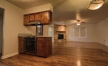 3109 Meadow Wood Ln in Bedford, TX - Building Photo - Building Photo