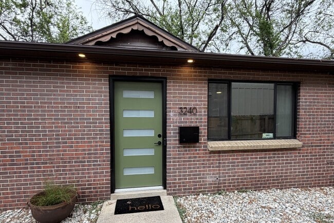 3242 Columbine St, Unit 3242 N. Columbine St