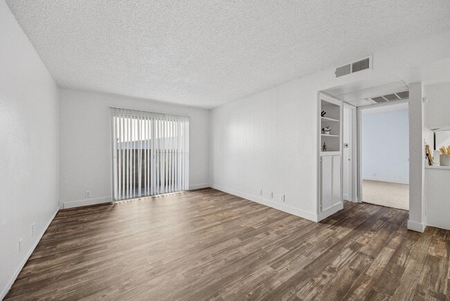 Madera at Metro in Phoenix, AZ - Foto de edificio - Building Photo