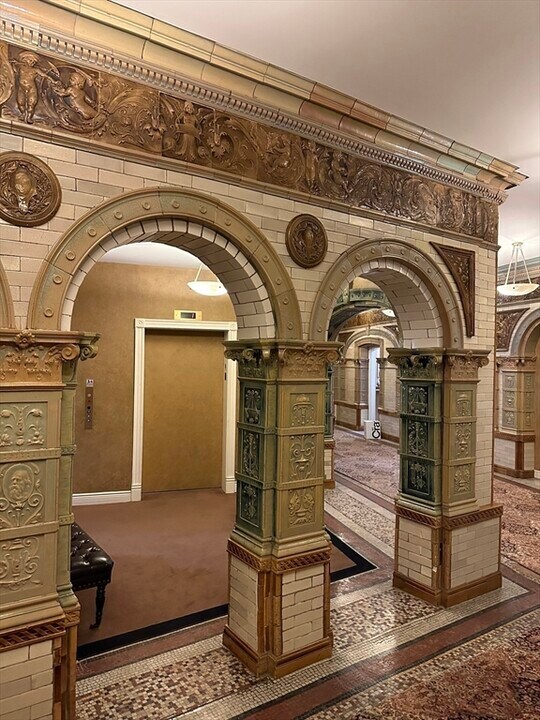 4 Charlesgate E in Boston, MA - Building Photo