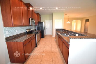 574 Vista Ridge Dr in Ruskin, FL - Building Photo - Building Photo
