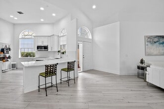 6668 NW 25th Terrace in Boca Raton, FL - Building Photo - Building Photo